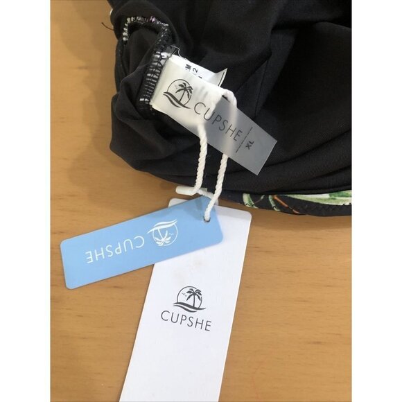 Cupshe Women's One Piece Bathing Suit V-neck Halter Beach Swimwear Sz XL - Picture 4 of 7